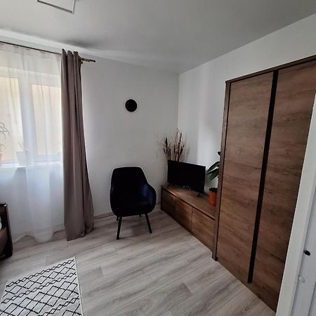Miha'S Apartament Sulina Exterior photo